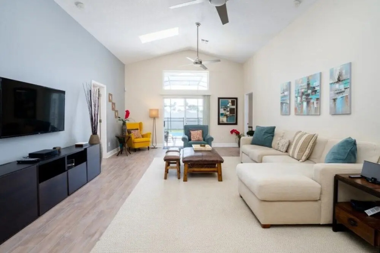 8084 Indiancreek 5 Bedroom, 4 Baths, Games Room
