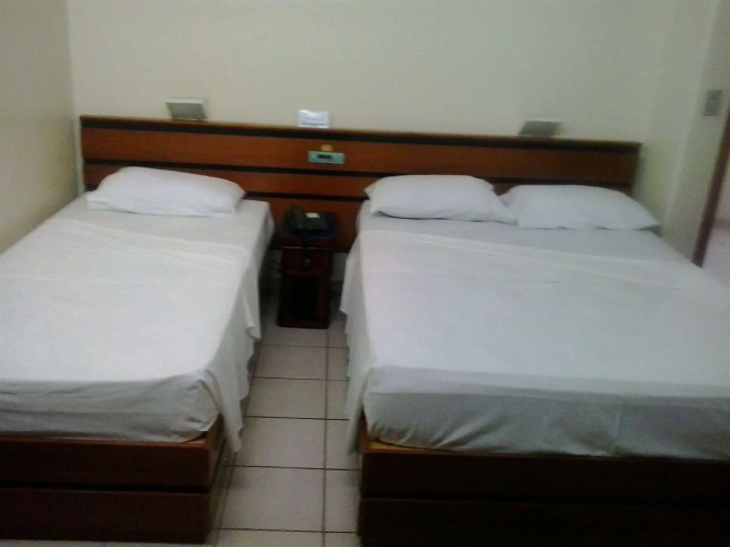 Oft Plaza Oeste Hotel