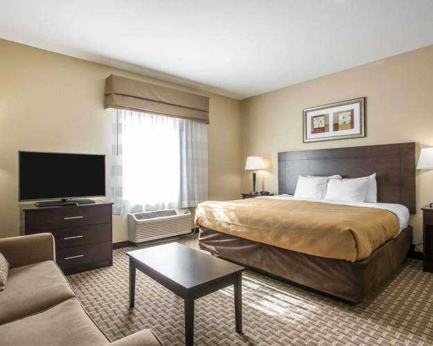 MainStay Suites Meridian - Bonita Lakes