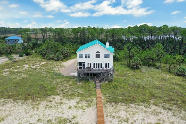 5 Bedrooms Sextuple Cottage