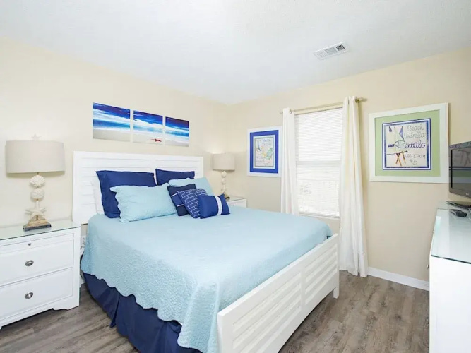 572 E Beach Blvd Condo Unit 315