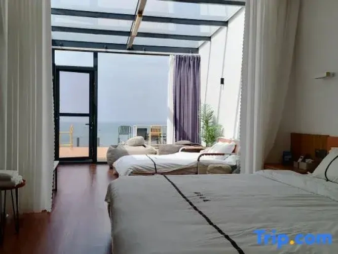 Deluxe Family room with sea view
