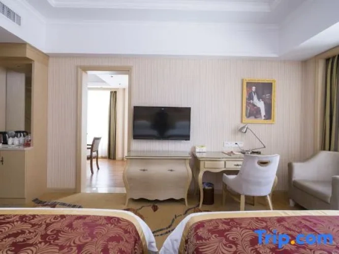 Double Suite