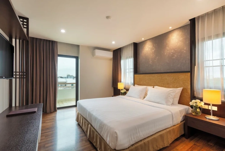 2 Bedrooms Suite with balcony
