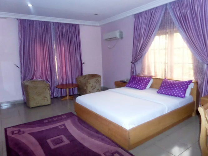Junbic Apartment and Suites