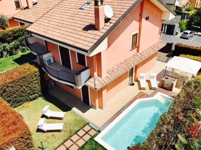 Standard Villa