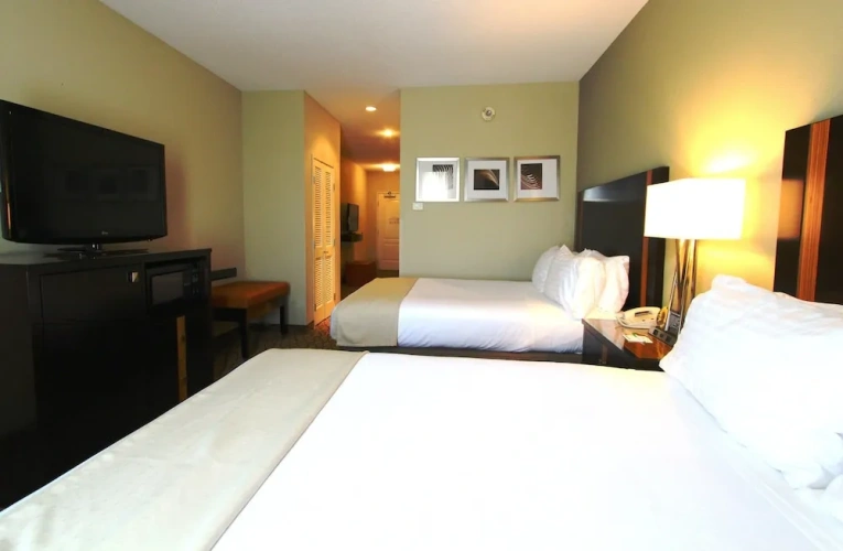 Quadruple Suite