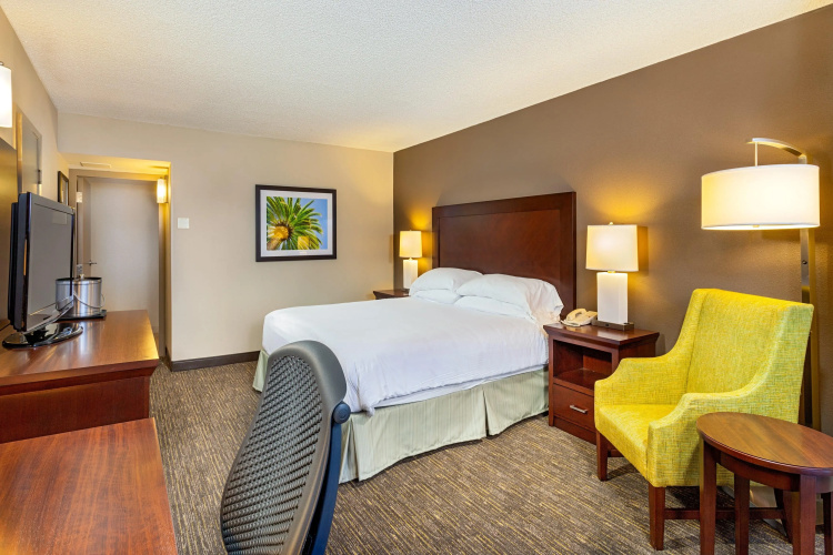 Wyndham San Diego Bayside photo 6