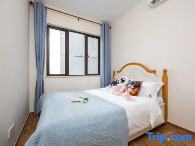 2 Bedrooms Business Suite with balcony and with sea view