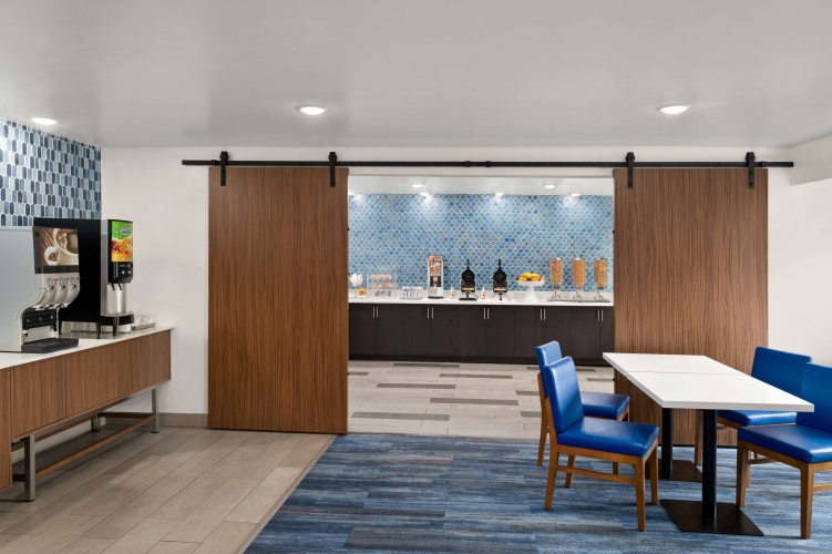 La Quinta Inn by Wyndham Columbus Dublin photo 6