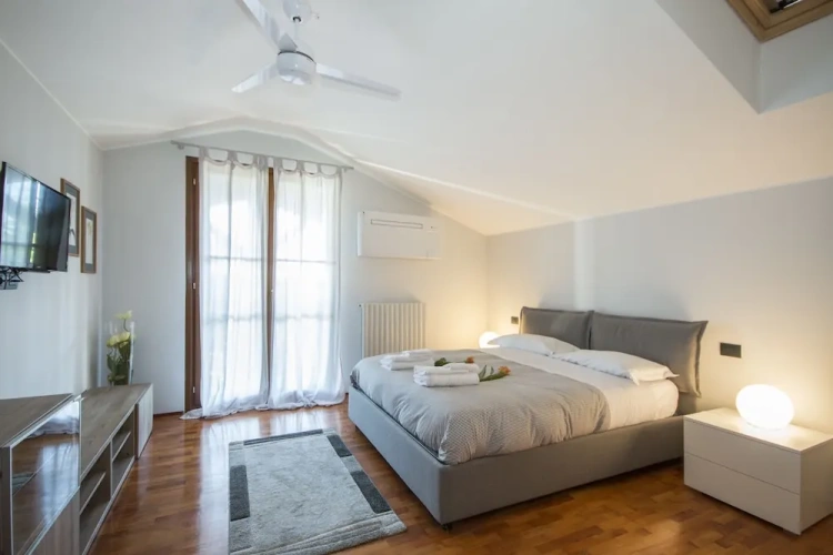 Standard Double room with view