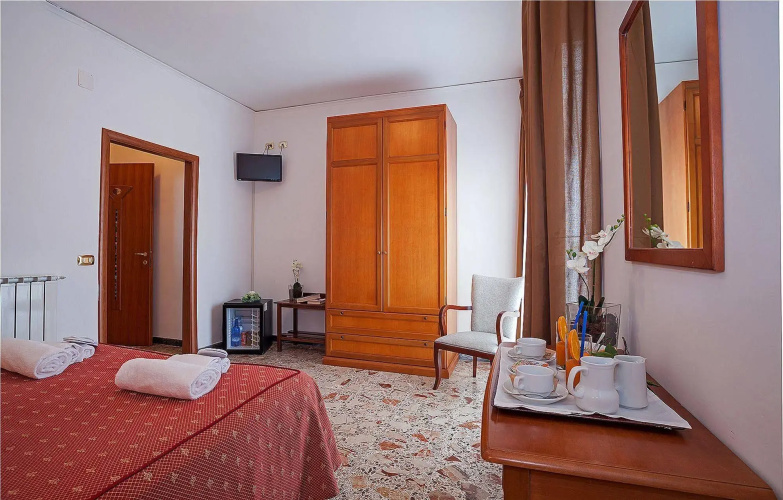 Hotel Caruso