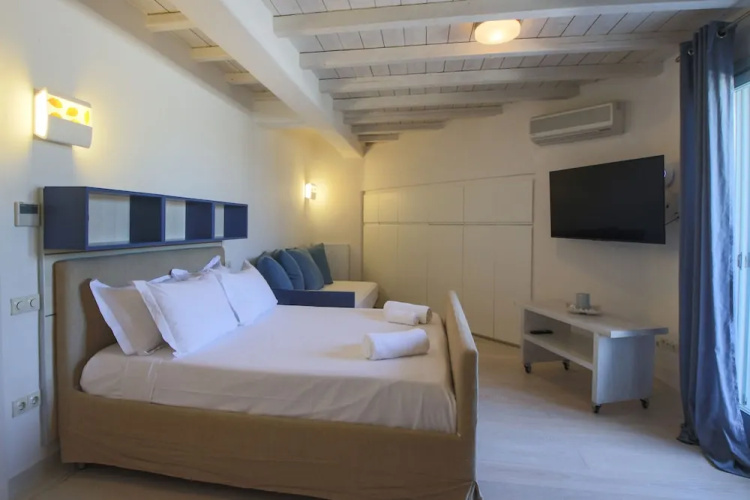 Bluewave Villa