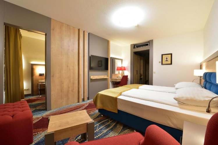Triple room