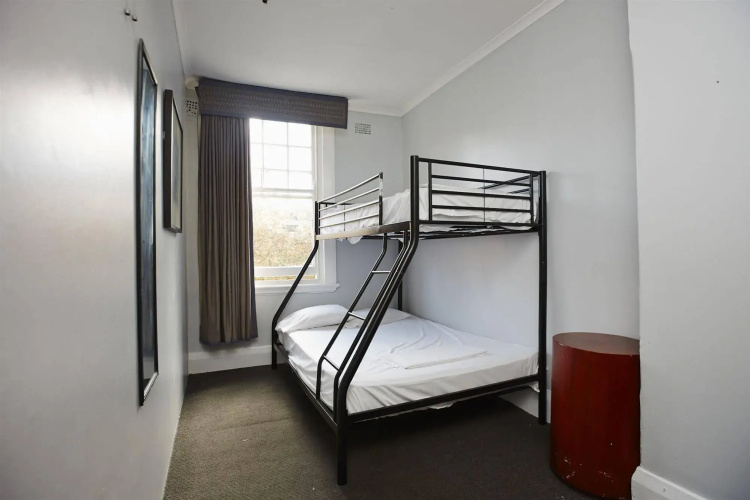 Home Backpackers