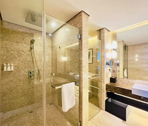 1 Bedroom Suite