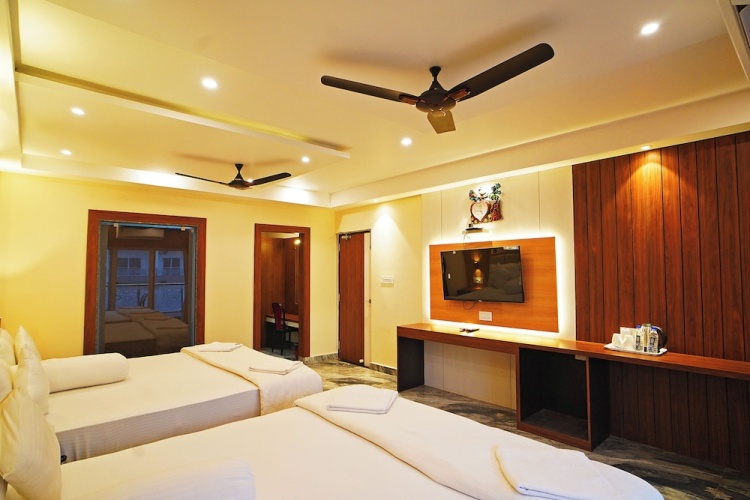 Luxury Suite