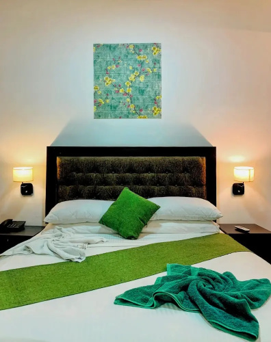 Pearl Royal Hotel