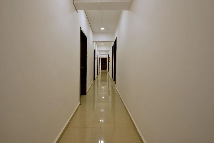 OYO 11845 Hotel Victoria