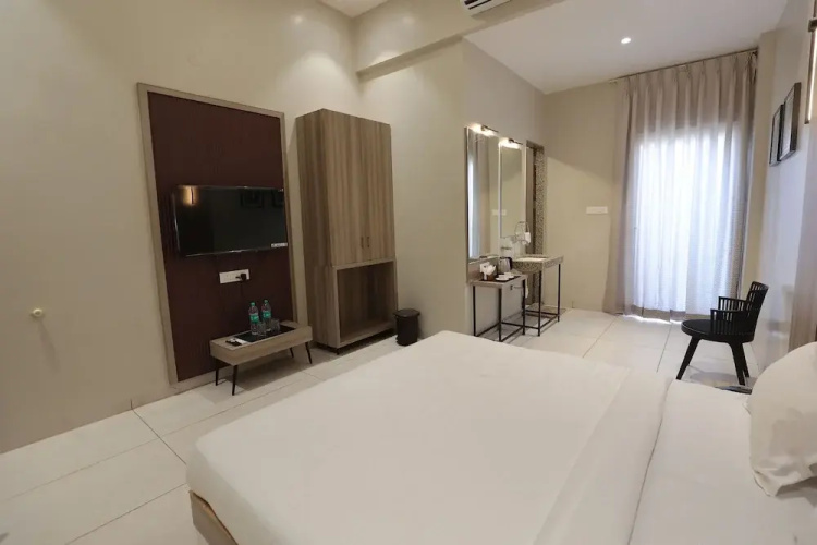 Vaishnav Hotel