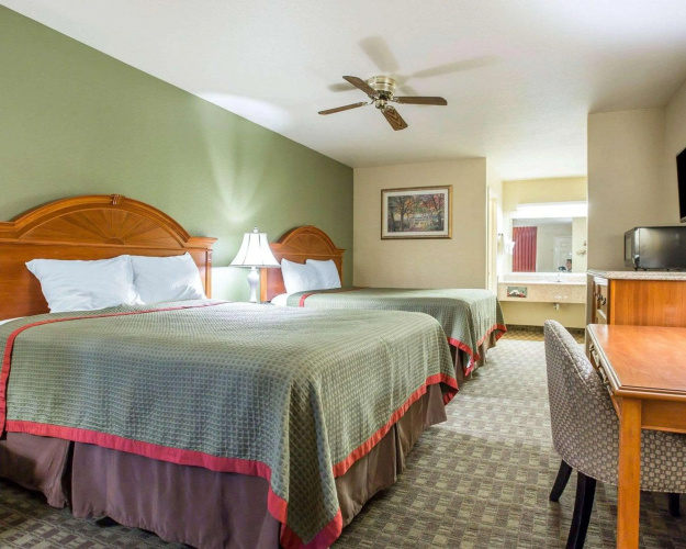 Rodeway Inn Delano