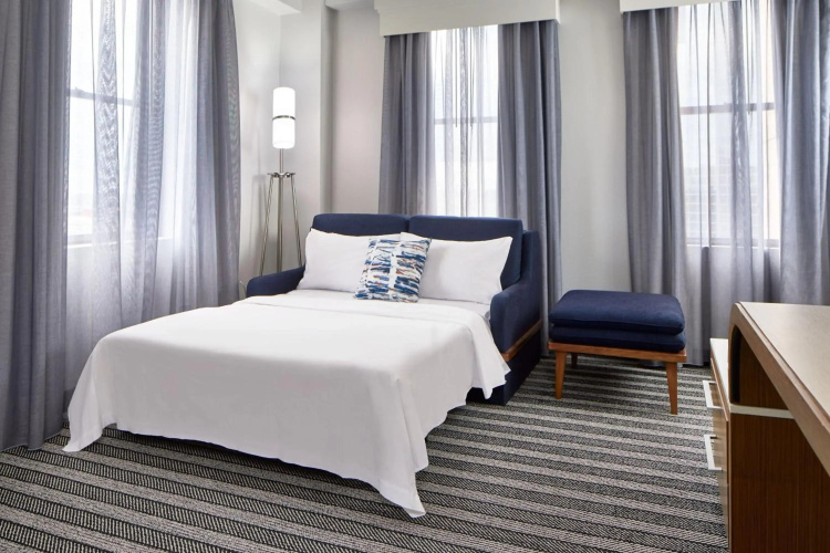 Courtyard By Marriott Nashville Downtown