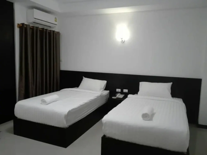 Deluxe Twin room with balcony