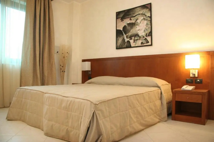Hotel Parisi