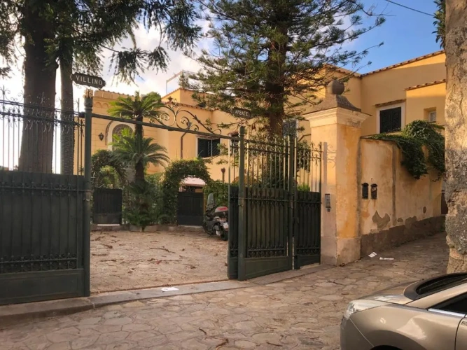 Villa