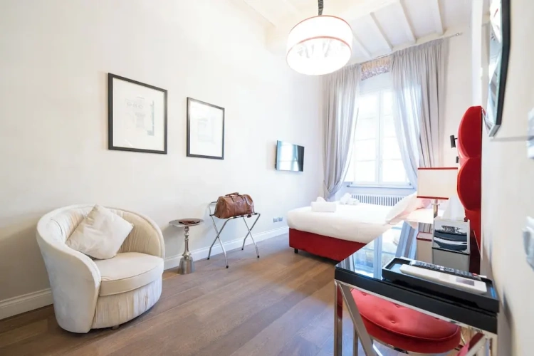 Superior Double room with city view