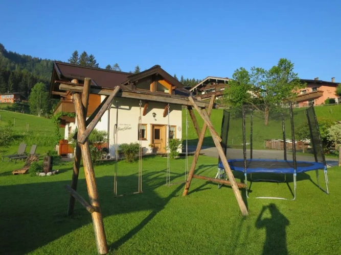 2 Bedrooms Chalet