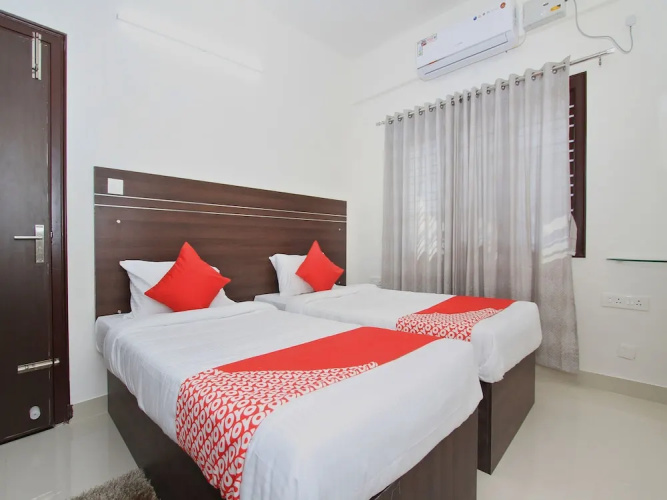 OYO 11386 Resside Homes