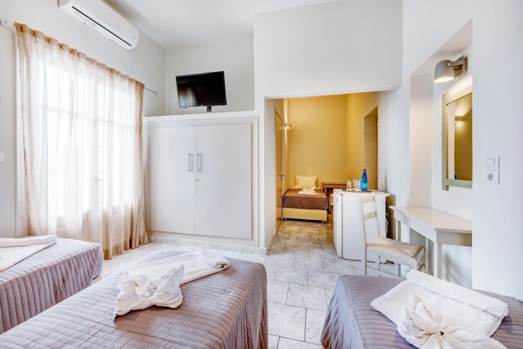 Standard Twin room with balcony and with sea view