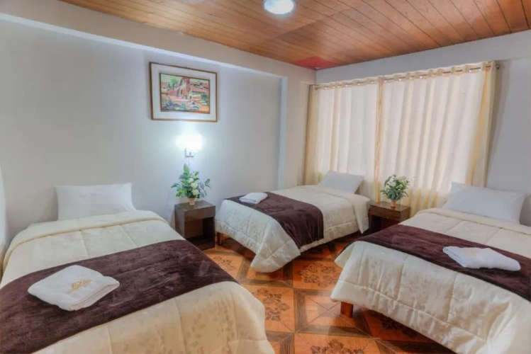 Standard Triple room