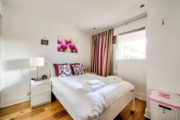 Bright, Modern 1 Bed in Melvin Walk