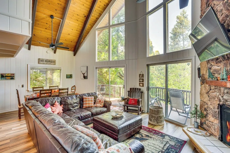 3 Bedrooms Cottage