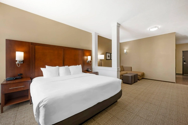 Quadruple Suite