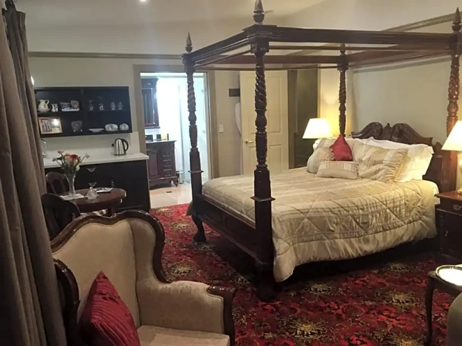 Deluxe Double Suite