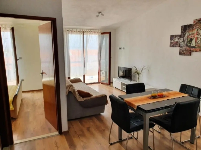 Apartment with sea view