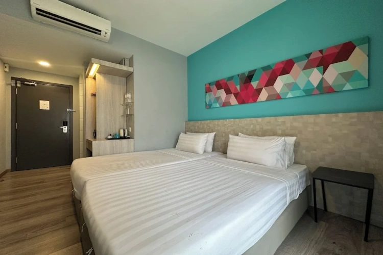 Deluxe Twin room with balcony