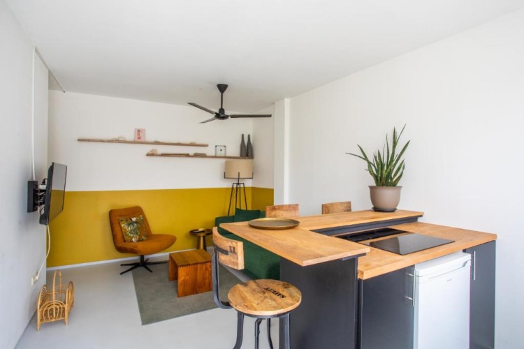 2 Bedrooms Apartment
