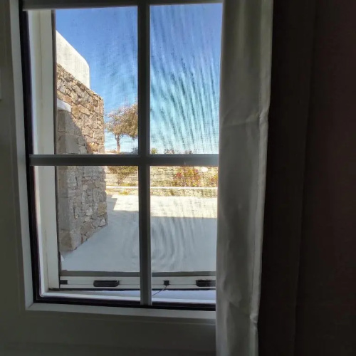 Avalon cosy apartments Kiku studio for 2 with shared swimming pool
