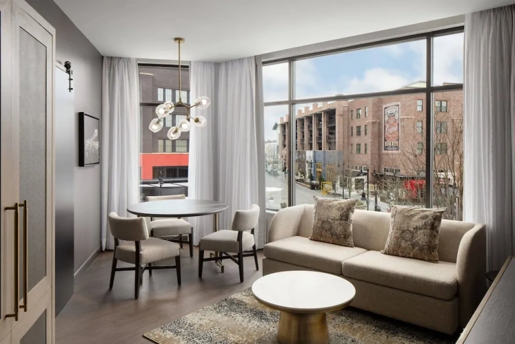 1 Bedroom Deluxe Suite with garden view