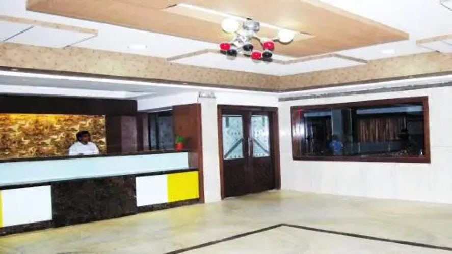 Hotel Mayura A/C