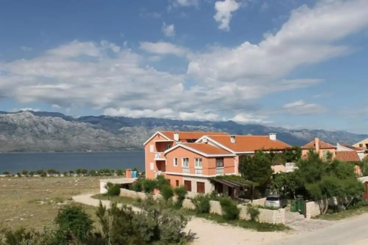 villa ata razanac