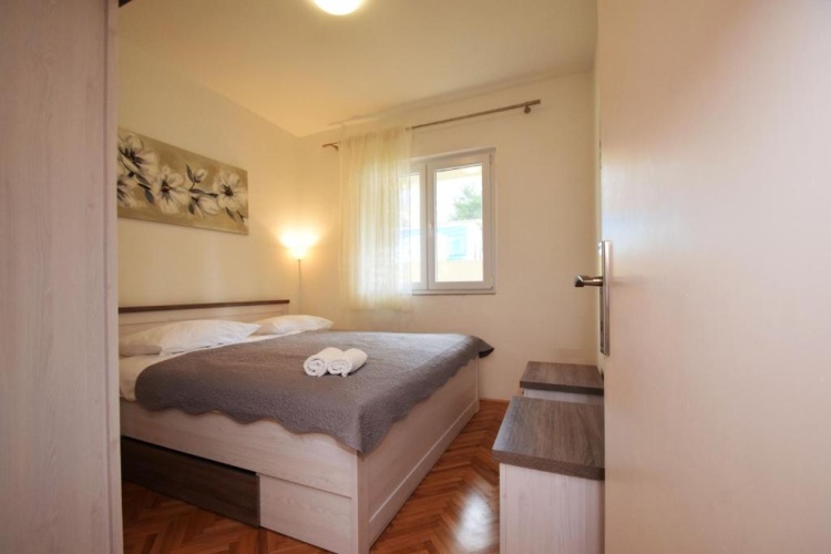 Apartment with sea view