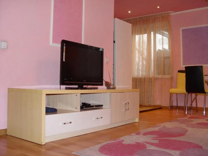 1 Bedroom Apartment with balcony