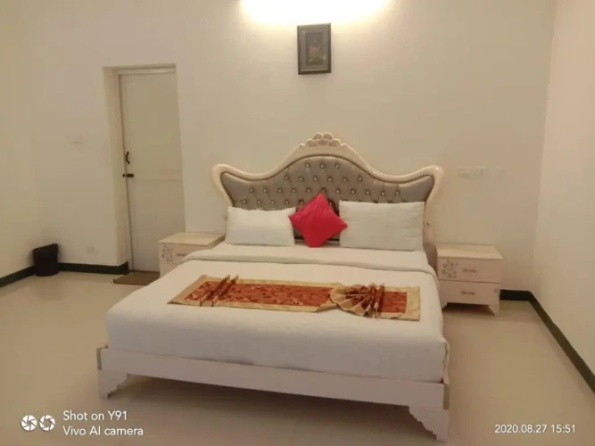 2 Bedrooms Bungalow