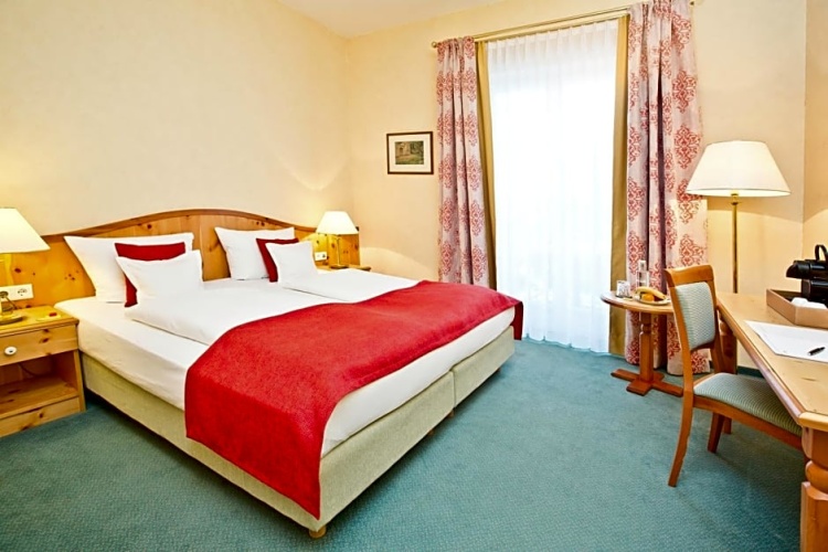 Superior Single room with view