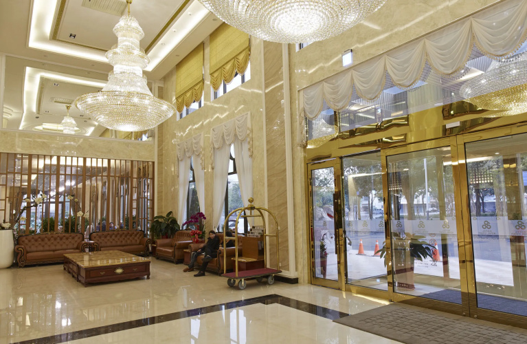 Royal Chiayi Hotel